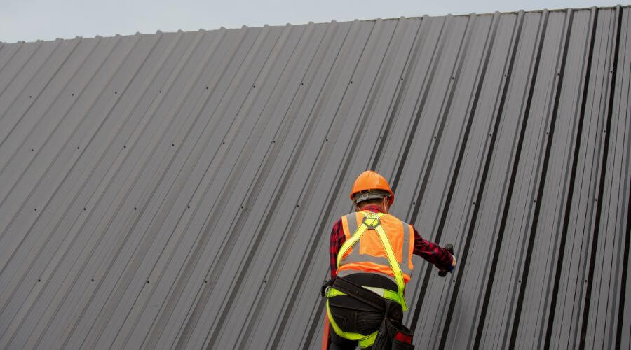 Professional gutter cleaning in Vernonia, OR